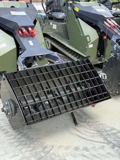 Hundal SkidLoader thumbnail