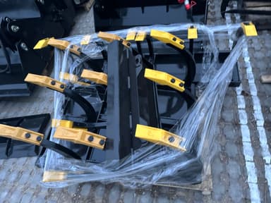 Hundal SkidLoader thumbnail